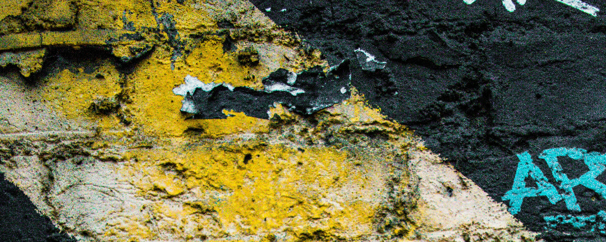 Wall painted in black and yellow